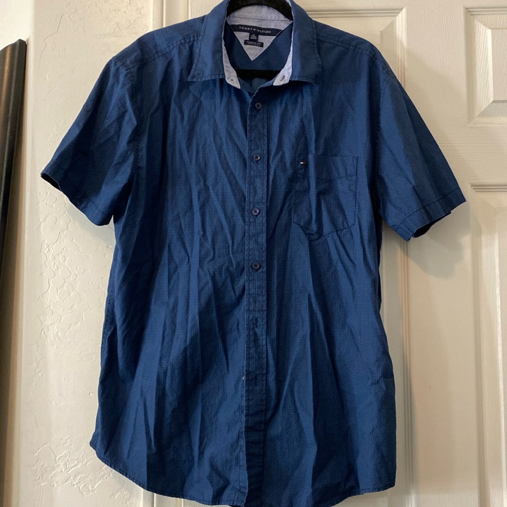 Men’s short sleeve button down shirt by Tommy Hilfiger